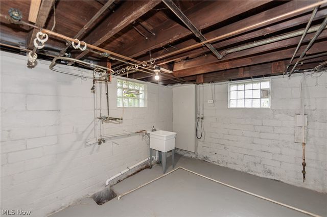 4318 Bucyrus Avenue, Cleveland, OH 44109