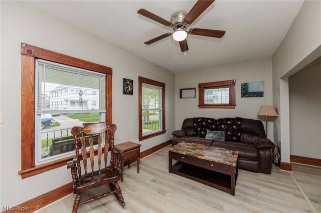 4318 Bucyrus Avenue, Cleveland, OH 44109