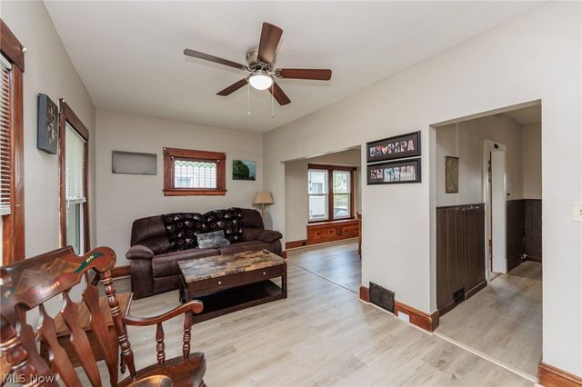 4318 Bucyrus Avenue, Cleveland, OH 44109