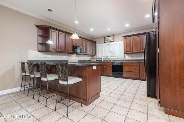 2619 Alia Cir, Louisville, KY 40222