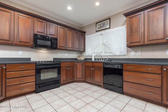 2619 Alia Cir, Louisville, KY 40222