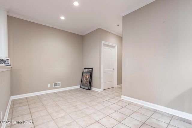 2619 Alia Cir, Louisville, KY 40222