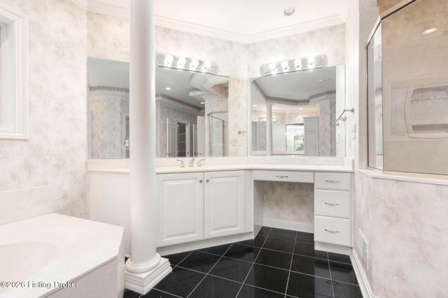 2619 Alia Cir, Louisville, KY 40222