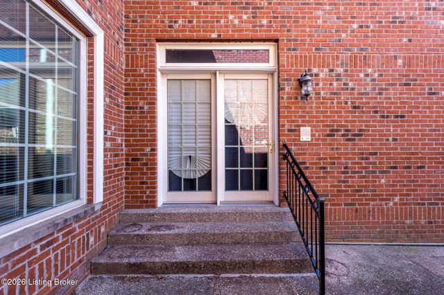 2619 Alia Cir, Louisville, KY 40222