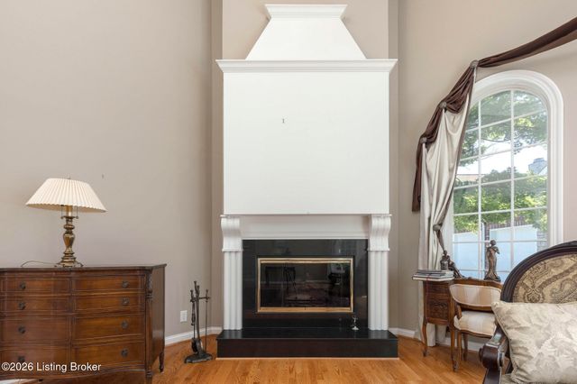 2619 Alia Cir, Louisville, KY 40222