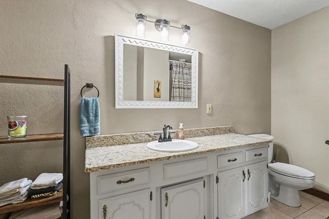 780 Pinewood Lane, Blanchard, OK 73010