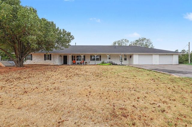 780 Pinewood Lane, Blanchard, OK 73010
