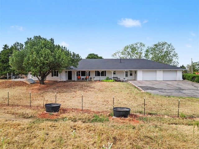 780 Pinewood Lane, Blanchard, OK 73010