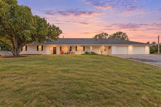 780 Pinewood Lane, Blanchard, OK 73010