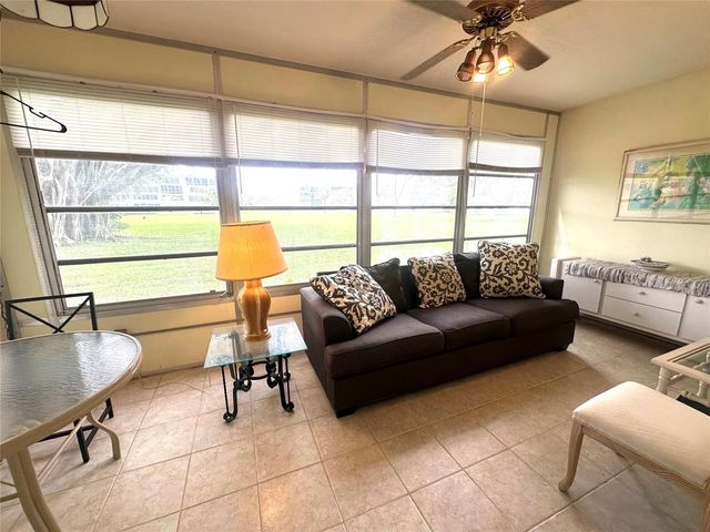 162 Grantham E 162, Deerfield Beach, FL 33442