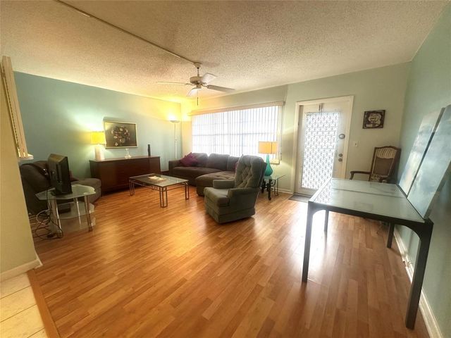 162 Grantham E 162, Deerfield Beach, FL 33442