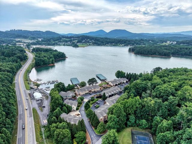 1409 Lakeside Road, Hiawassee, GA 30546