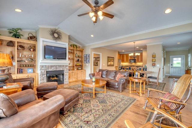 1409 Lakeside Road, Hiawassee, GA 30546