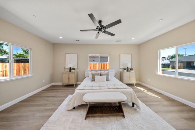 821 Nevada St, Manteca, CA 95337