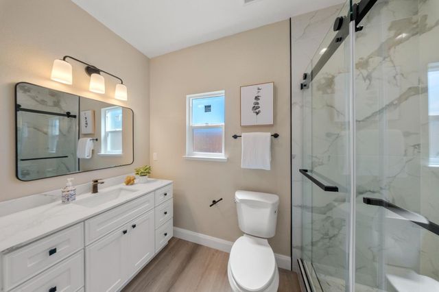 821 Nevada St, Manteca, CA 95337