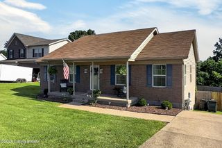 374 Gentry Crossings Blvd, Mt Washington, KY 40047