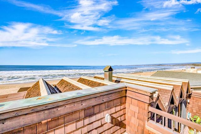 547 Beach Drive, Aptos, CA 95003
