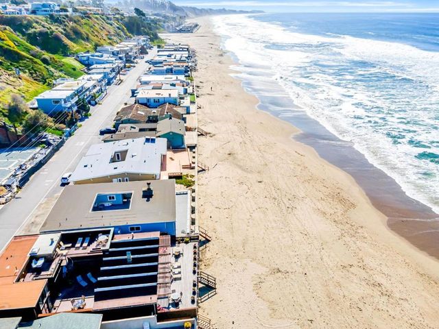 547 Beach Drive, Aptos, CA 95003