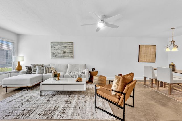18880 JOLSON Avenue 8, Boca Raton, FL 33496