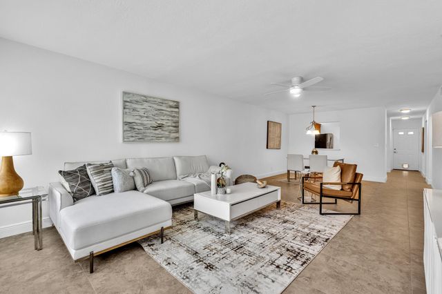 18880 JOLSON Avenue 8, Boca Raton, FL 33496