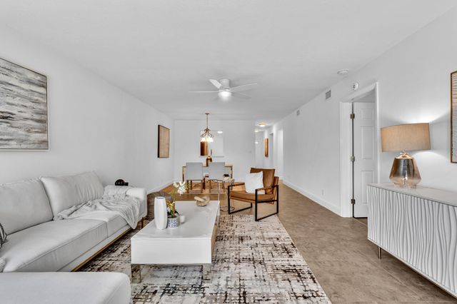 18880 JOLSON Avenue 8, Boca Raton, FL 33496
