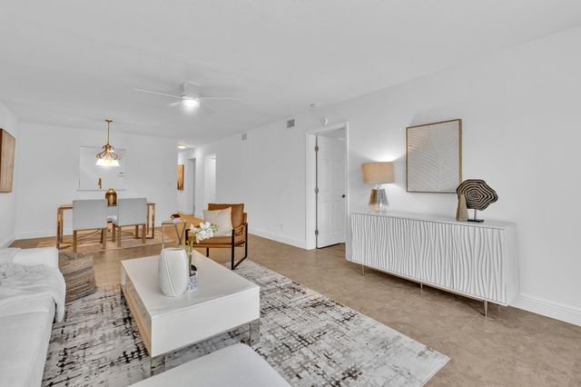 18880 JOLSON Avenue 8, Boca Raton, FL 33496