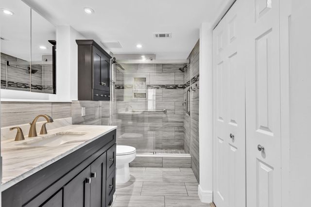 18880 JOLSON Avenue 8, Boca Raton, FL 33496