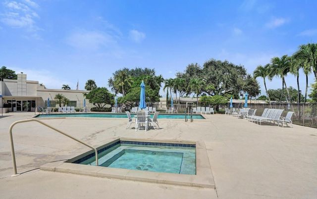 18880 JOLSON Avenue 8, Boca Raton, FL 33496