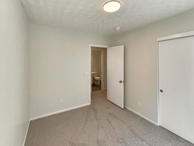 6132 Brushwood Boulevard, Hilliard, OH 43026