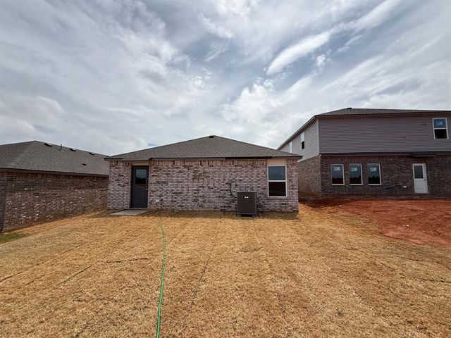 10041 Blackjack Road, Yukon, OK 73099