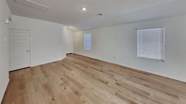 10041 Blackjack Road, Yukon, OK 73099