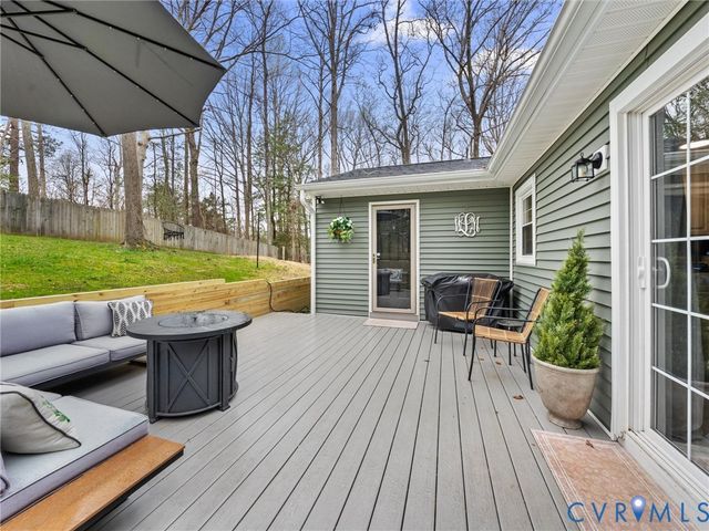 7059 Poteet Ln, Mechanicsville, VA 23111