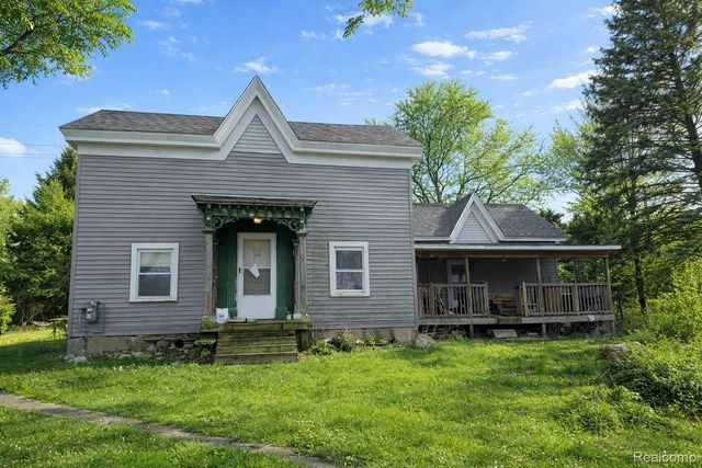 124 E High Street, Metamora Village, MI 48455