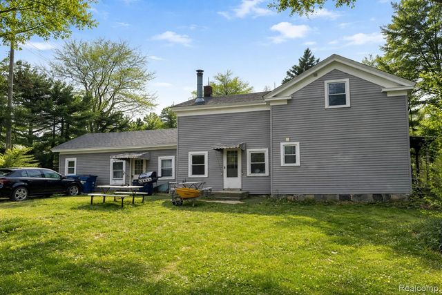 124 E High Street, Metamora Village, MI 48455