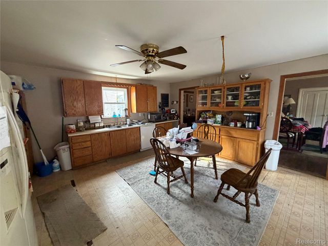 124 E High Street, Metamora Village, MI 48455