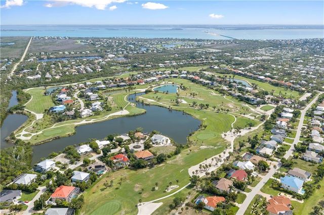 1318 Par View DR, Sanibel, FL 33957