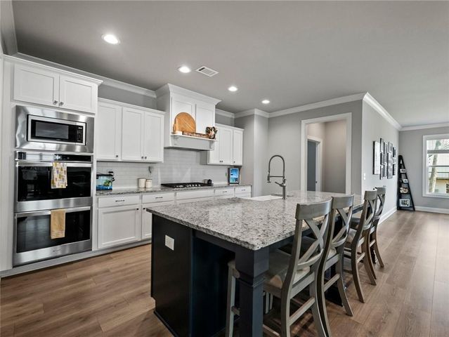 857 Champagne Lane, Hoschton, GA 30548