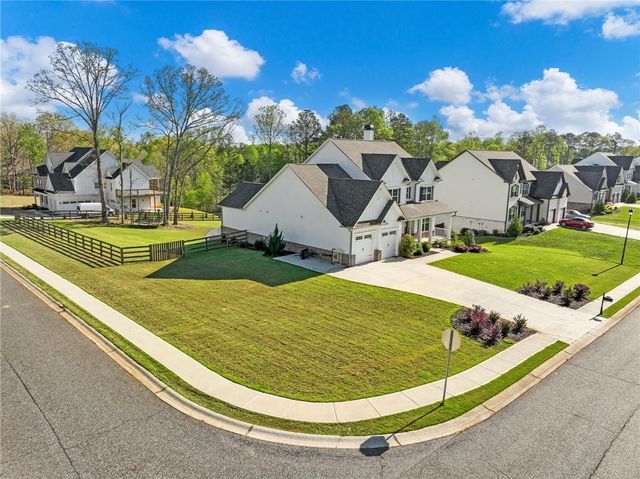857 Champagne Lane, Hoschton, GA 30548