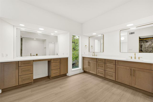 2230 Fulham Court, Houston, TX 77063