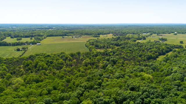 3680 Clark Rd, Lewisburg, TN 37091