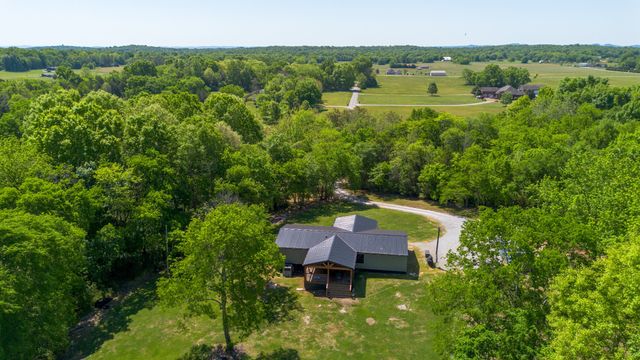 3680 Clark Rd, Lewisburg, TN 37091