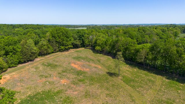 3680 Clark Rd, Lewisburg, TN 37091
