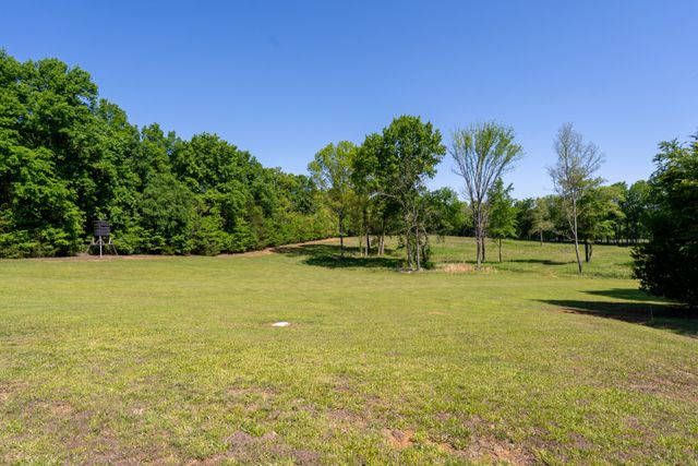 3680 Clark Rd, Lewisburg, TN 37091
