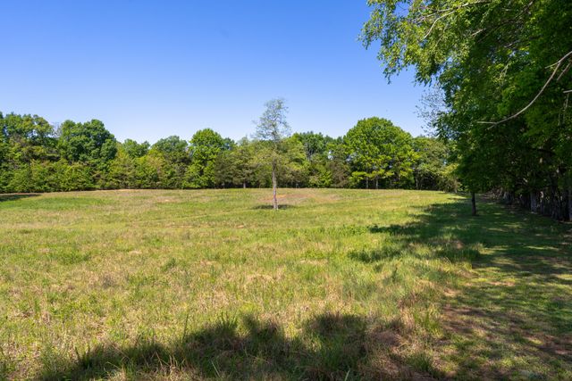 3680 Clark Rd, Lewisburg, TN 37091