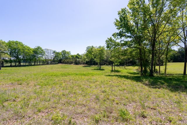 3680 Clark Rd, Lewisburg, TN 37091