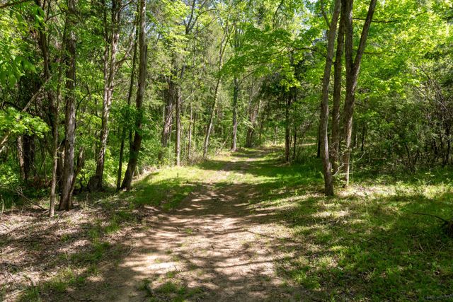 3680 Clark Rd, Lewisburg, TN 37091