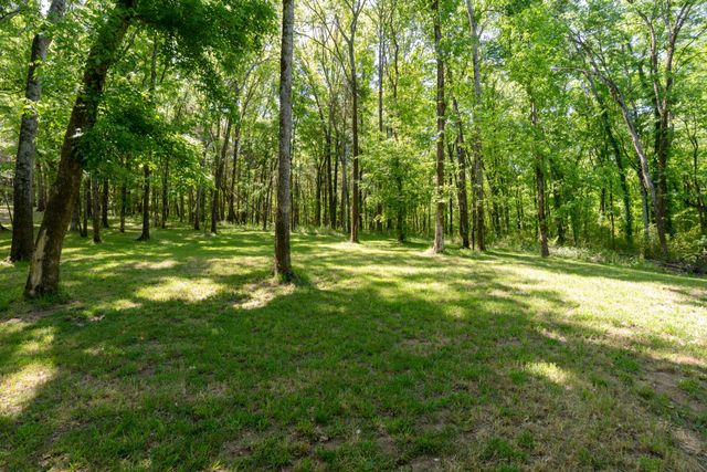 3680 Clark Rd, Lewisburg, TN 37091