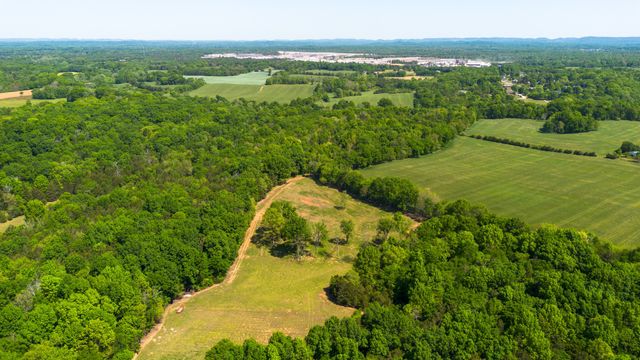 3680 Clark Rd, Lewisburg, TN 37091