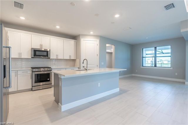 20207 Napa LOOP, Estero, FL 33928