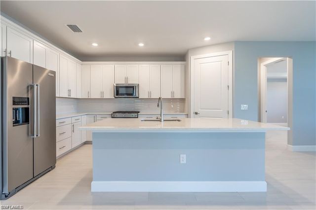 20207 Napa LOOP, Estero, FL 33928